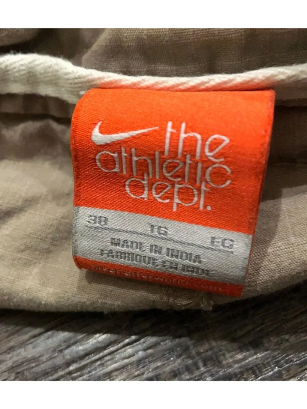 Vintage Nike Athletic Dept Mens Size 38 Khaki Cargo Shorts